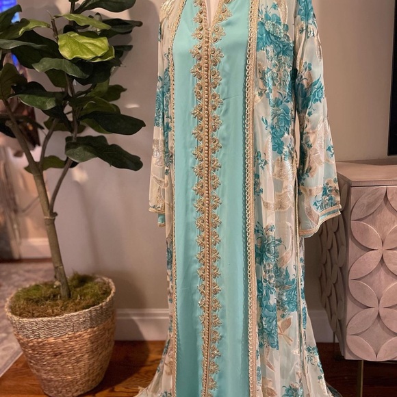 Two piece caftan with belt - Picture 5 of 6